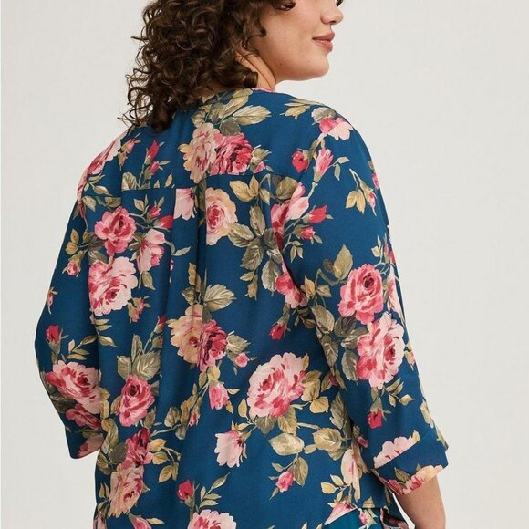 NWT TORRID Harper 3/4 Sleeve Pullover Blouse - Picture 3 of 9